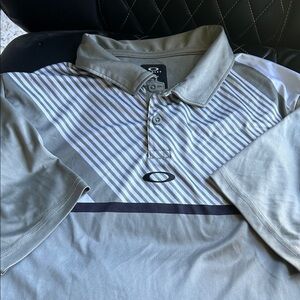 Oakley Men's Golf Polo Hydrolix Shirt, M,  Versatile Light Gray, Modern Striping